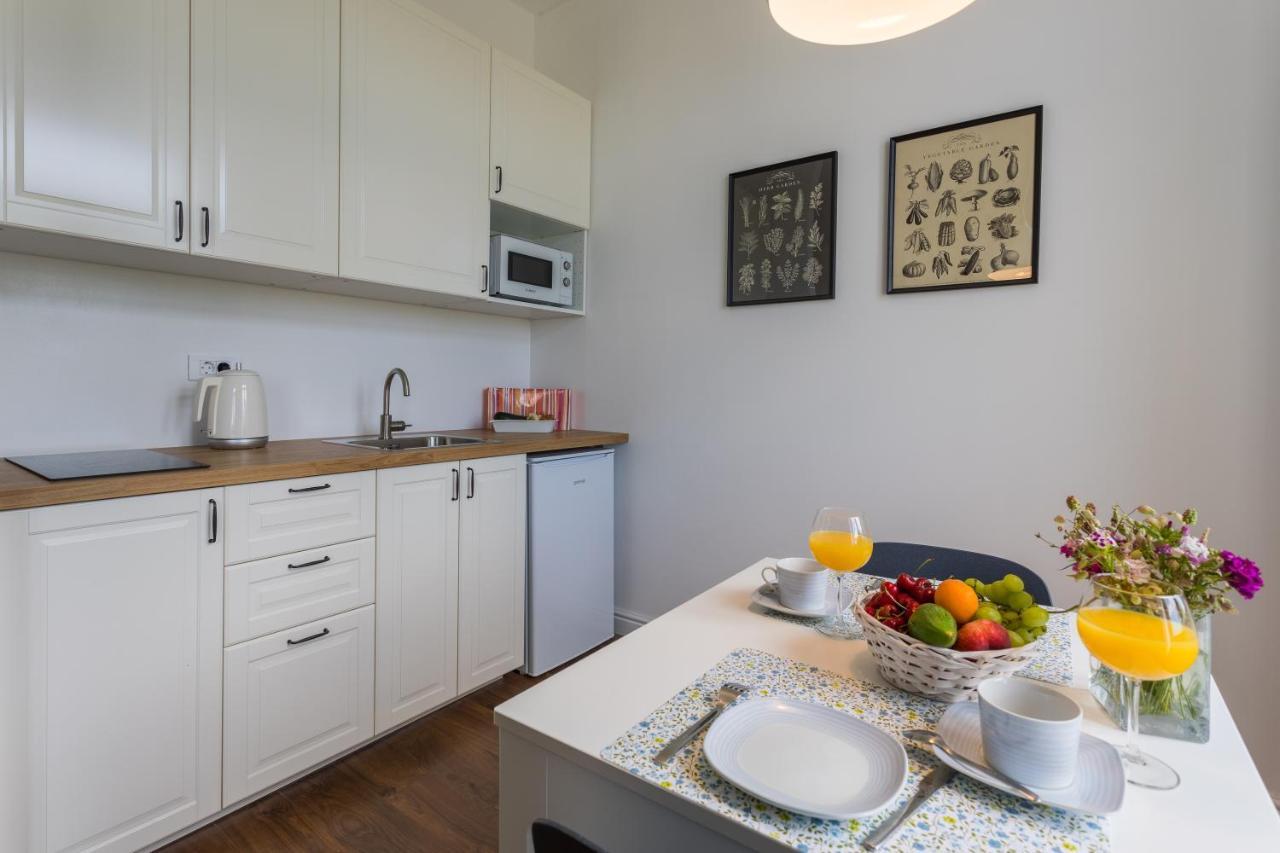 BU2 Pula Studio Apartment Bagian luar foto